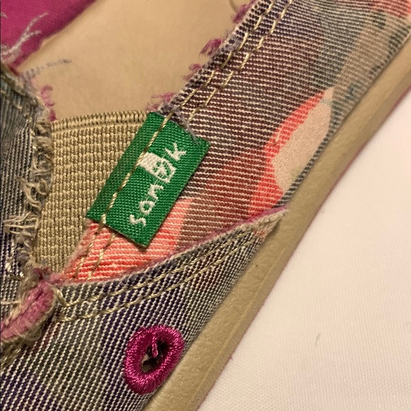 Sanuk Women’s Multicolor Slip-On Beach Loafers - Picture 6 of 9